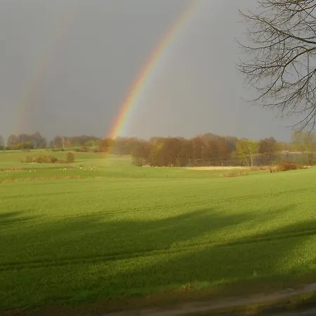 別荘 Alte Foersterei Mustin